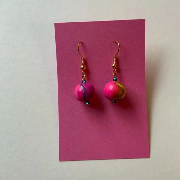 KVITKA CREATIONS Pink Handmade Beaded Earrings - Picture 7 of 13